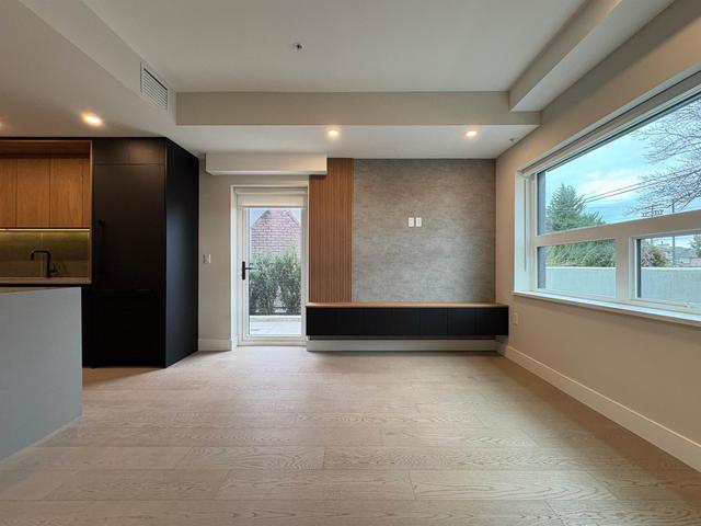 125 41st Avenue W Vancouver, BC V5Y 2S2