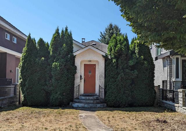 266 49th Avenue E Vancouver, BC V5W 2G5