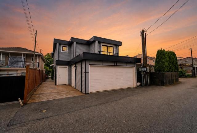 2885 Georgia Street E Vancouver, BC V5K 2K3
