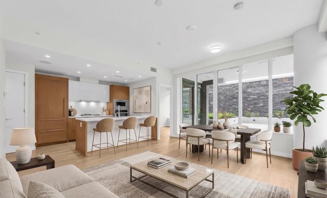 507-788 Arthur Erickson Place  West Vancouver, BC V7T 0B6