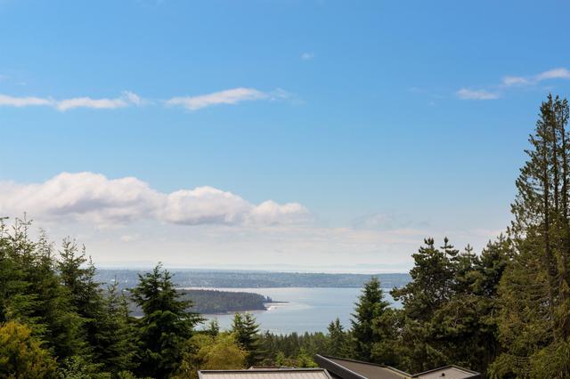 1109 Highland Drive  West Vancouver, BC V7S 2H2