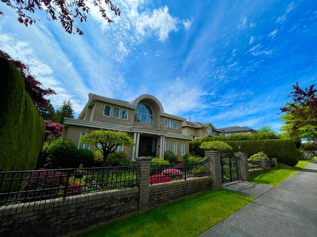 1120 58th Avenue W Vancouver, BC V6P 1W1