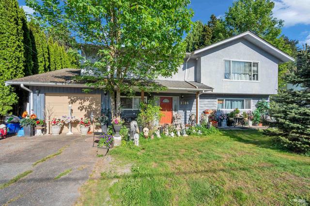 3786 Killarney Street  Port Coquitlam, BC V3B 3C6
