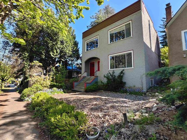 3716 16th Avenue W Vancouver, BC V6R 3C4