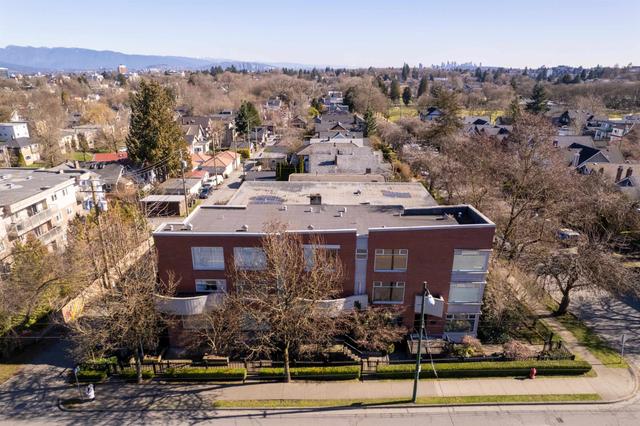 999 20th Avenue W Vancouver, BC V5Z 1Y4