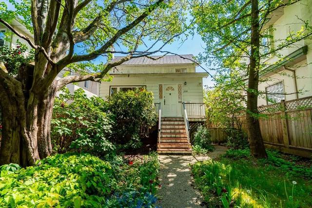 2720 24th Avenue W Vancouver, BC V6L 1R1
