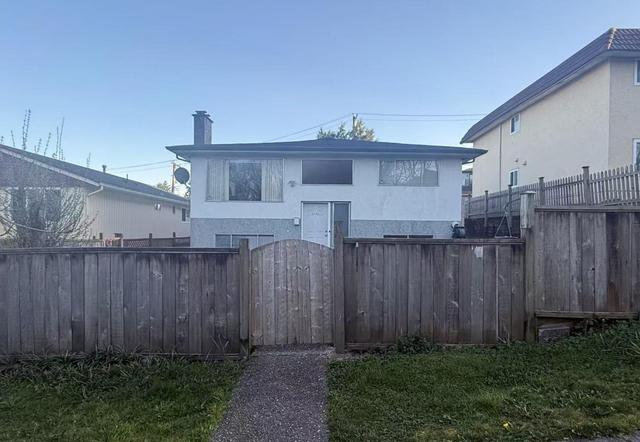 3466 2nd Avenue E Vancouver, BC V5M 1G6