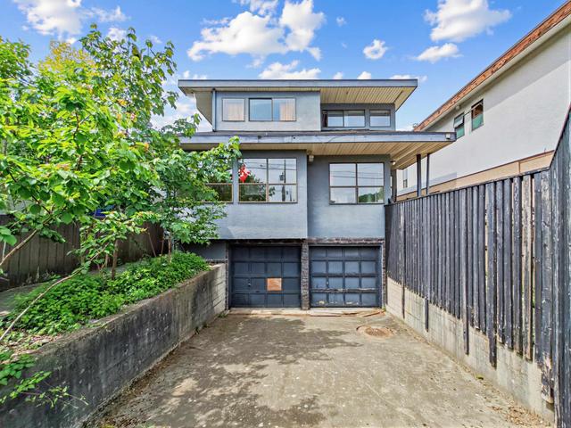 3628 Dunbar Street  Vancouver, BC V6S 2C7
