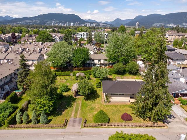2349 Lobb Avenue  Port Coquitlam, BC V3C 1M7