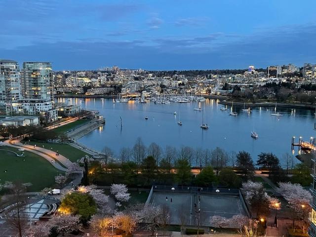 2002-1408 Strathmore Mews  Vancouver, BC V6Z 3A9