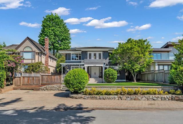 2459 Mathers Avenue  West Vancouver, BC V7V 2H9