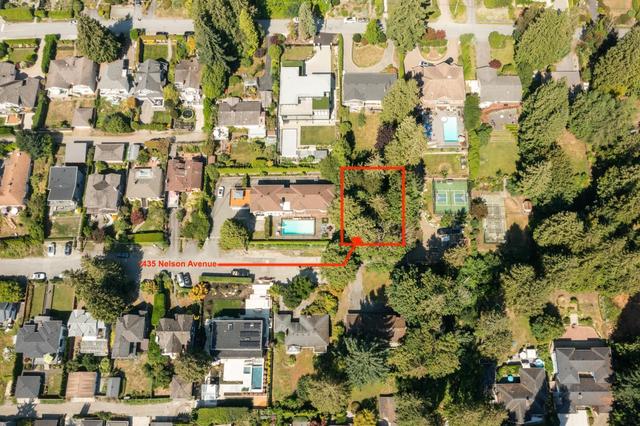 1435 Nelson Avenue  West Vancouver, BC V7T 2G9