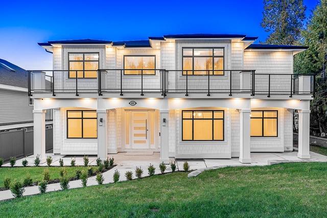 897 Cottonwood Avenue  Coquitlam, BC V3J 2S9