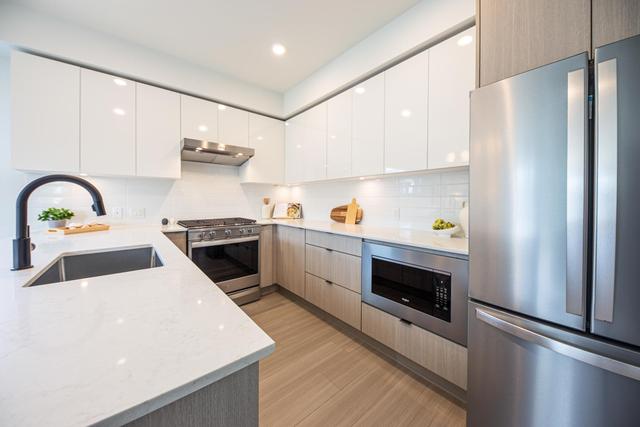 202-2277 Hawthorne Avenue  Port Coquitlam, BC V3C 1W7