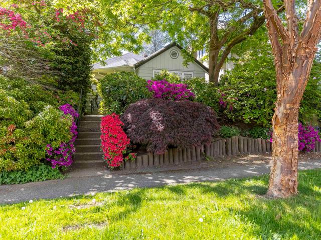 4518 12th Avenue W Vancouver, BC V6R 2R5