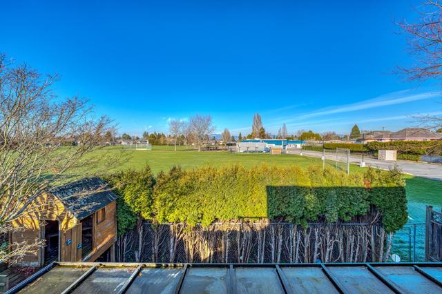10690 Hollybank Drive  Richmond, BC V7E 4S5