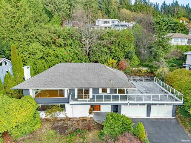 2615 Skilift Place  West Vancouver, BC V7S 2T6