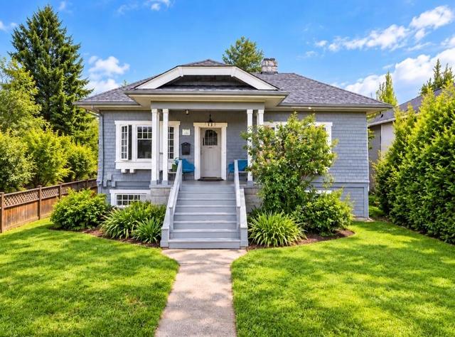 3425 8th Avenue W Vancouver, BC V6R 1Y6