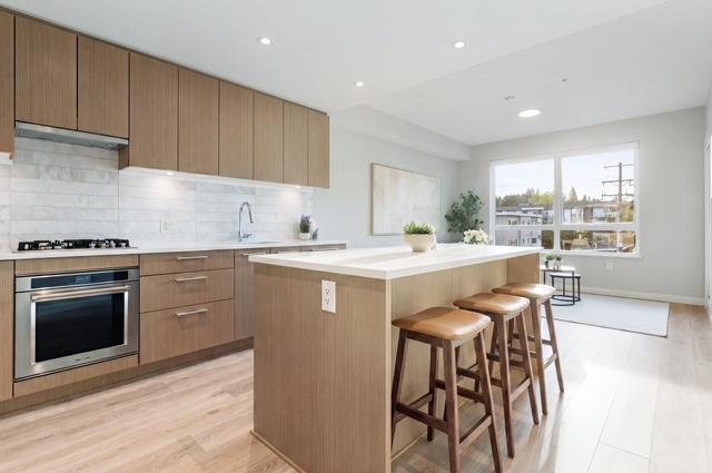 312-110 17th Street E North Vancouver, BC V7L 2V5