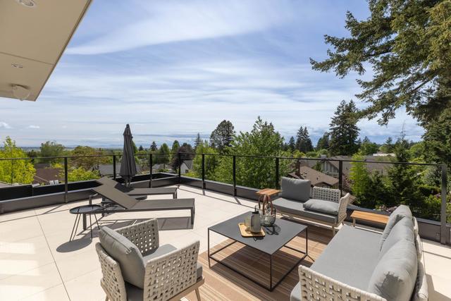 2-5061 Blenheim Street  Vancouver, BC V6N 1N6