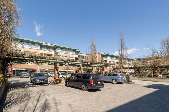 207-223 Mountain Highway  North Vancouver, BC V7J 3V3