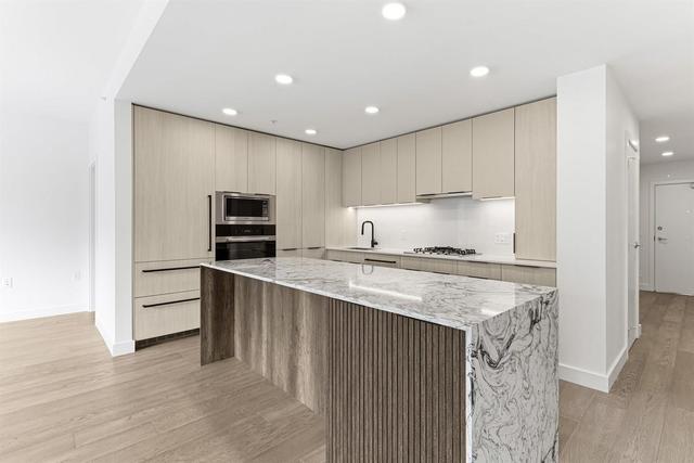 205-3590 39th Avenue W Vancouver, BC V6N 3A5
