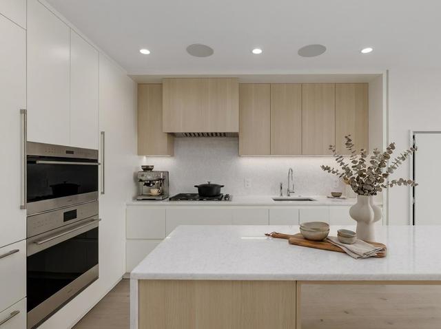 2501-7433 Cambie Street  Vancouver, BC V6P 0J8