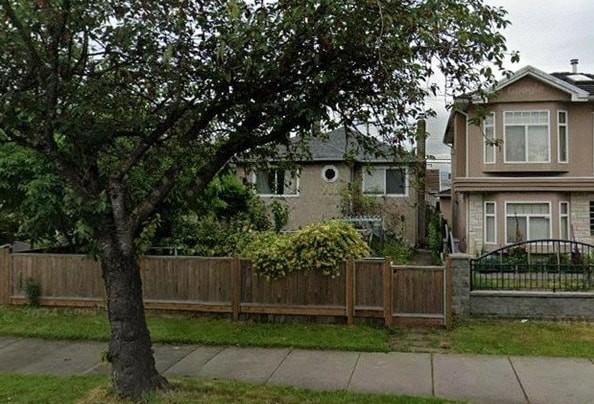 1661 49th Avenue E Vancouver, BC V5P 1S8