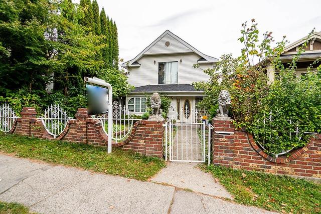 333 28th Avenue E Vancouver, BC V5V 2M8