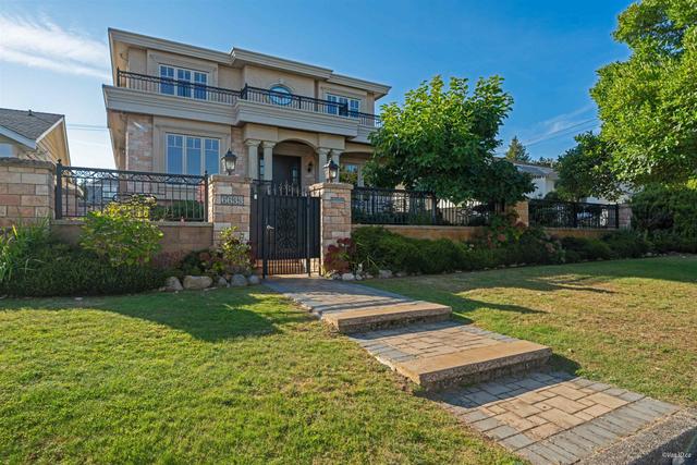 6633 Neal Street  Vancouver, BC V6P 3N4