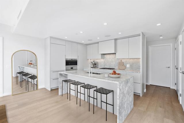 1206-7418 Paulson Street  Vancouver, BC V6P 0K2