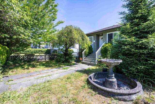7692 Osler Street  Vancouver, BC V6P 4C7