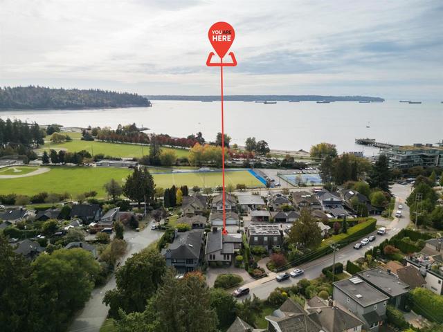 1248 Keith Road  West Vancouver, BC V7T 1M9