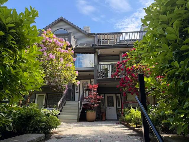 1868 15th Avenue WVancouver, BC V6J 2L1