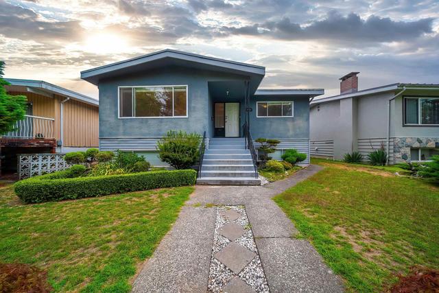 3063 Rosemont Drive  Vancouver, BC V5S 2C8