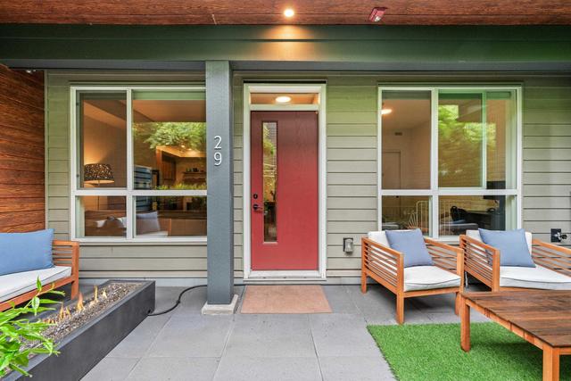 29-533 3rd Street E North Vancouver, BC V7L 1G4
