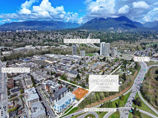 1591 Bond Street  North Vancouver, BC V7J 1E8