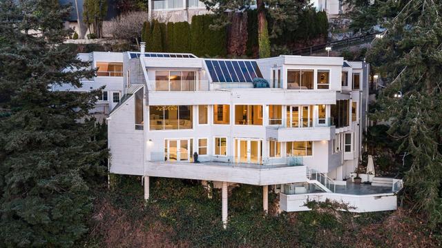 5530 Parthenon Place  West Vancouver, BC V7W 2V7