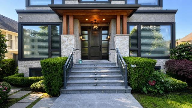 4632 11th Avenue W Vancouver, BC V6R 2M7