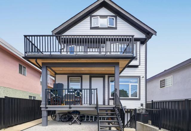 6749 Knight Street  Vancouver, BC V5P 2W4