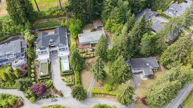 195 Normanby Crescent  West Vancouver, BC V7S 1K6