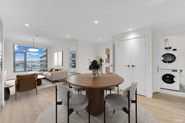 401-755 Harbourside Drive  North Vancouver, BC V7P 0G1