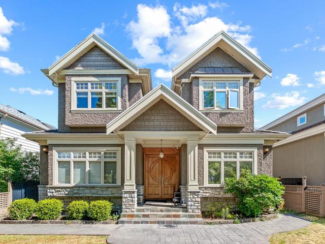 1529 61st Avenue W Vancouver, BC V6P 2B9