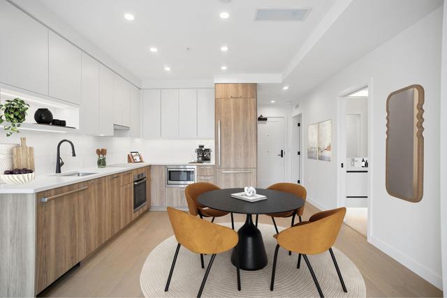 208-8398 Oak Street  Vancouver, BC V6P 0L9
