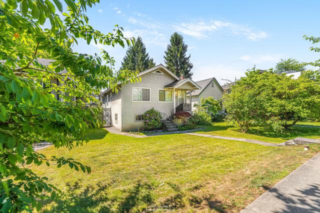 20 King Edward Avenue W Vancouver, BC V5Y 2H7