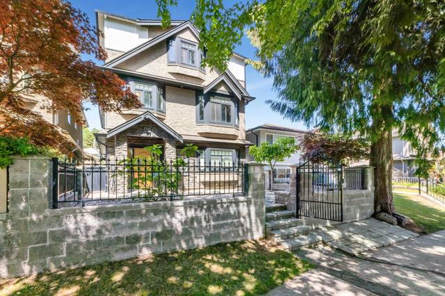 295 63rd Avenue W Vancouver, BC V5X 2H9