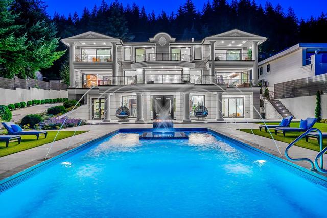 1123 Crestline Road  West Vancouver, BC V7S 2E3