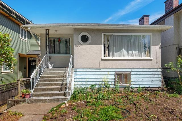 2733 28th Avenue E Vancouver, BC V5R 1S1