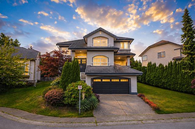 10 Cedarwood Court  Port Moody, BC V3H 4W2