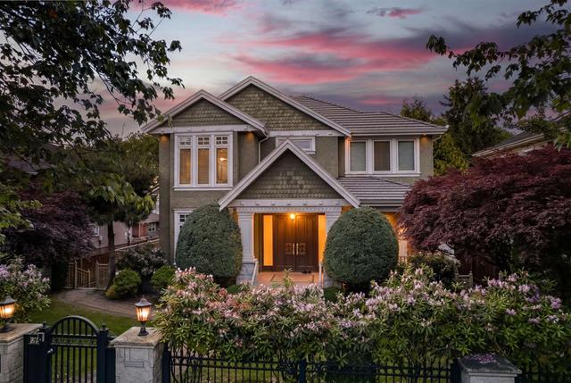 2155 37th Avenue WVancouver, BC V6M 1N9